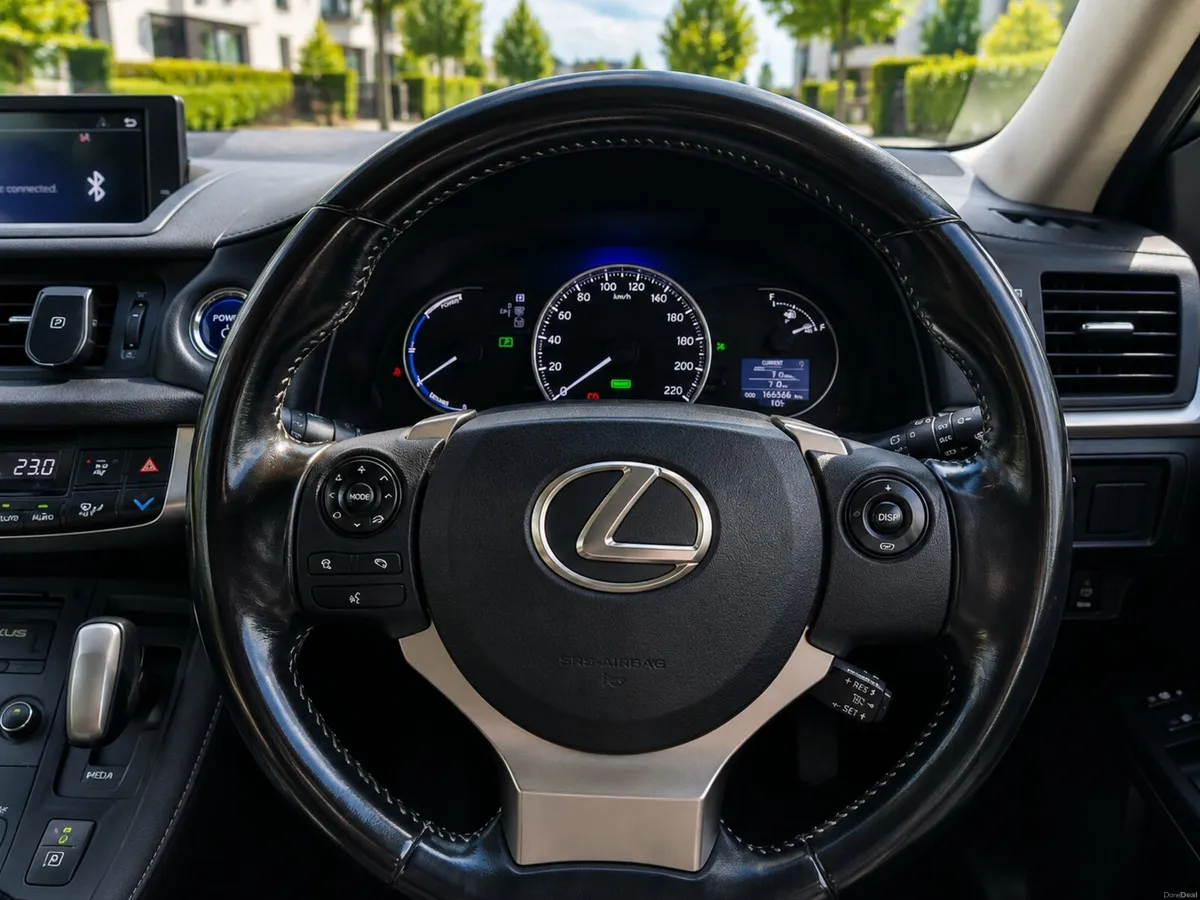 2017 Lexus CT200h Hybrid - Image 5