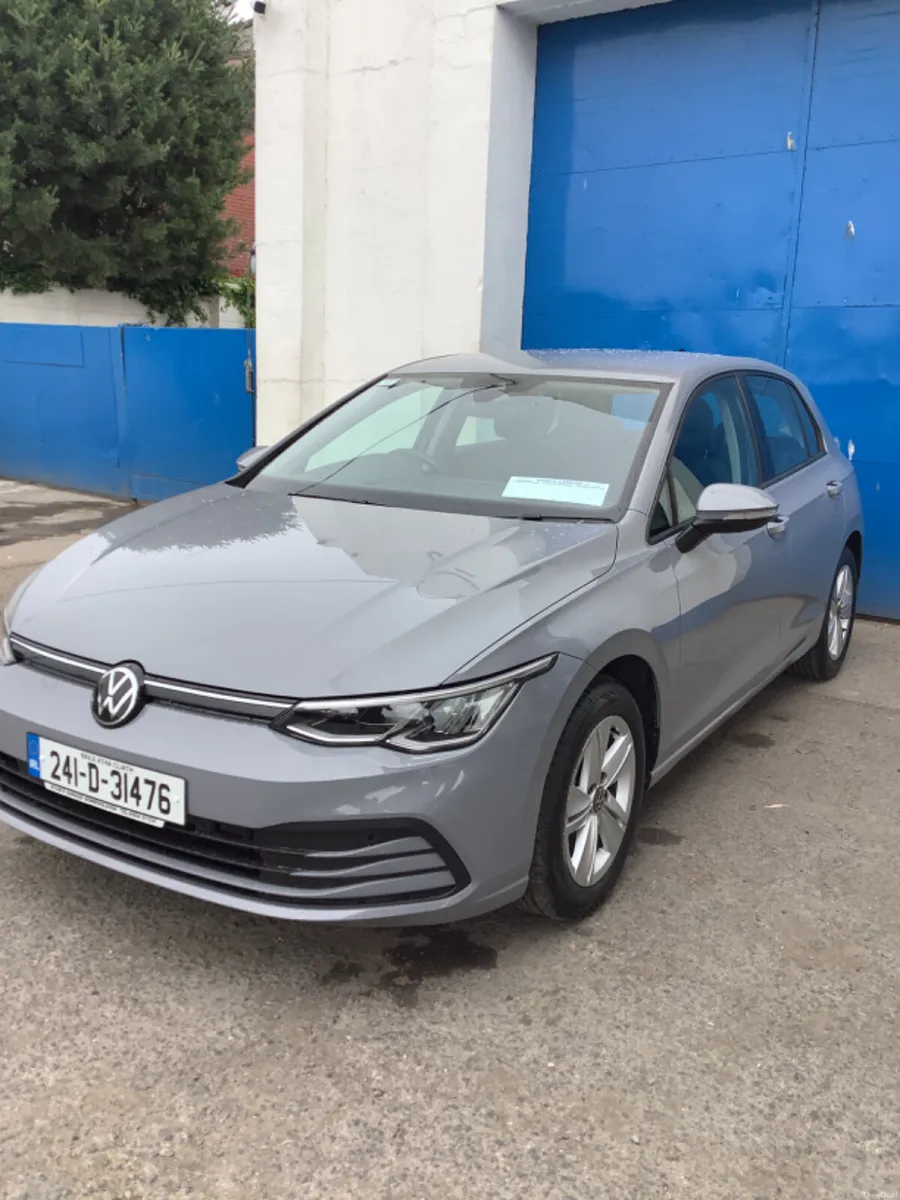 Volkswagen Golf 2024 - Image 4