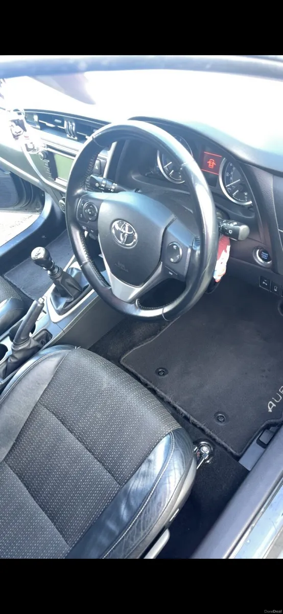 Toyota Auris 2014 - Image 3