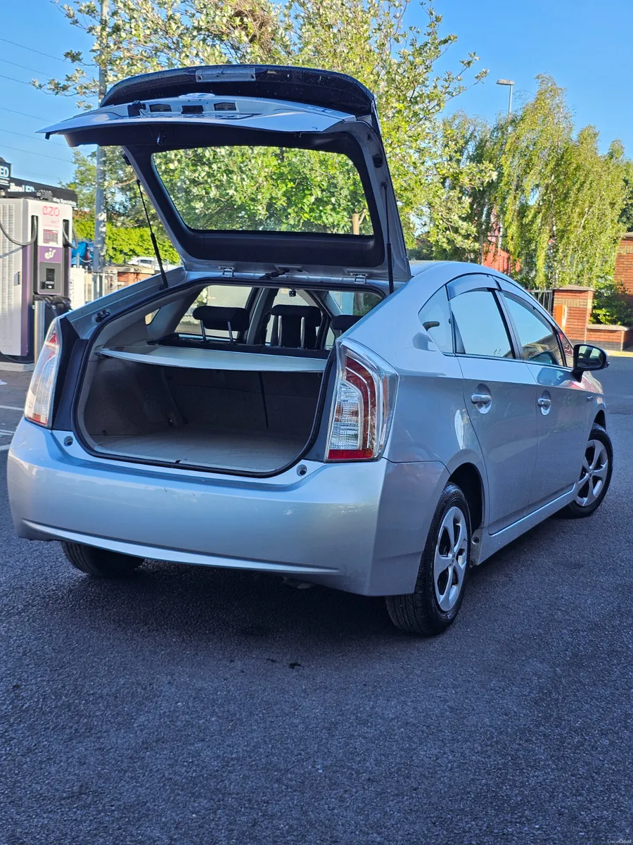 Toyota Prius 2013 Automatic - Image 4