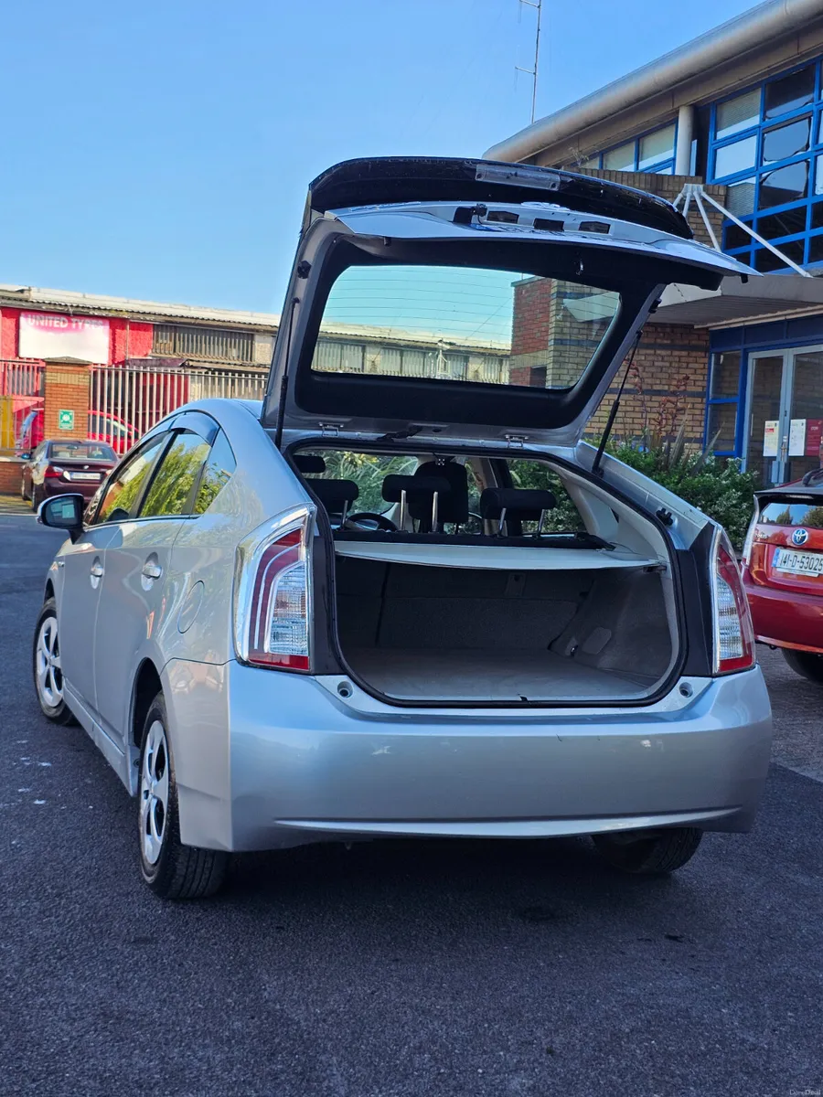 Toyota Prius 2013 Automatic - Image 5