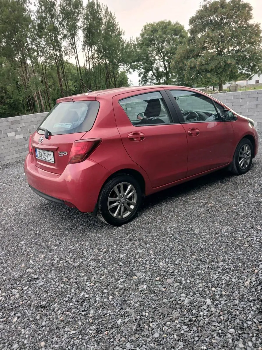 Toyota yaris luna - Image 3