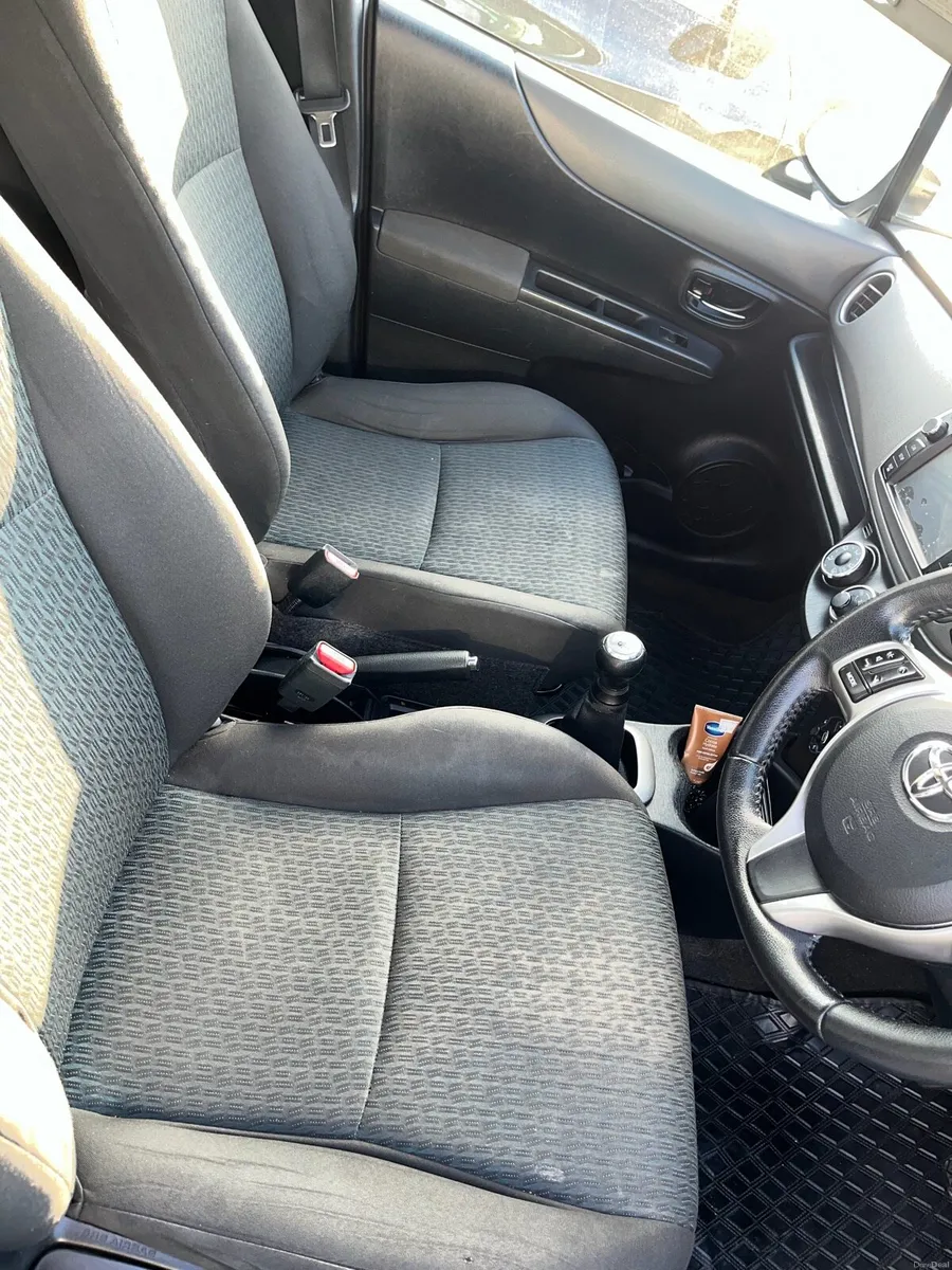 Car - Image 5