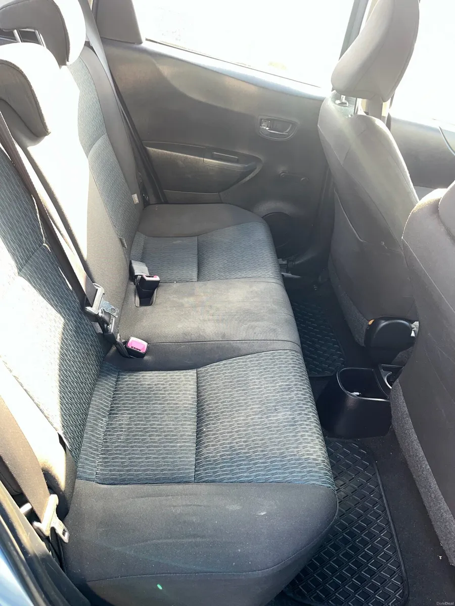 Car - Image 6