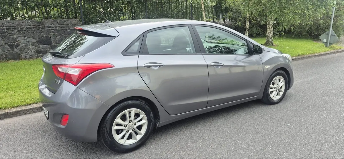 13 Hyundai I30 NCTd LOW MILEAGE - Image 3