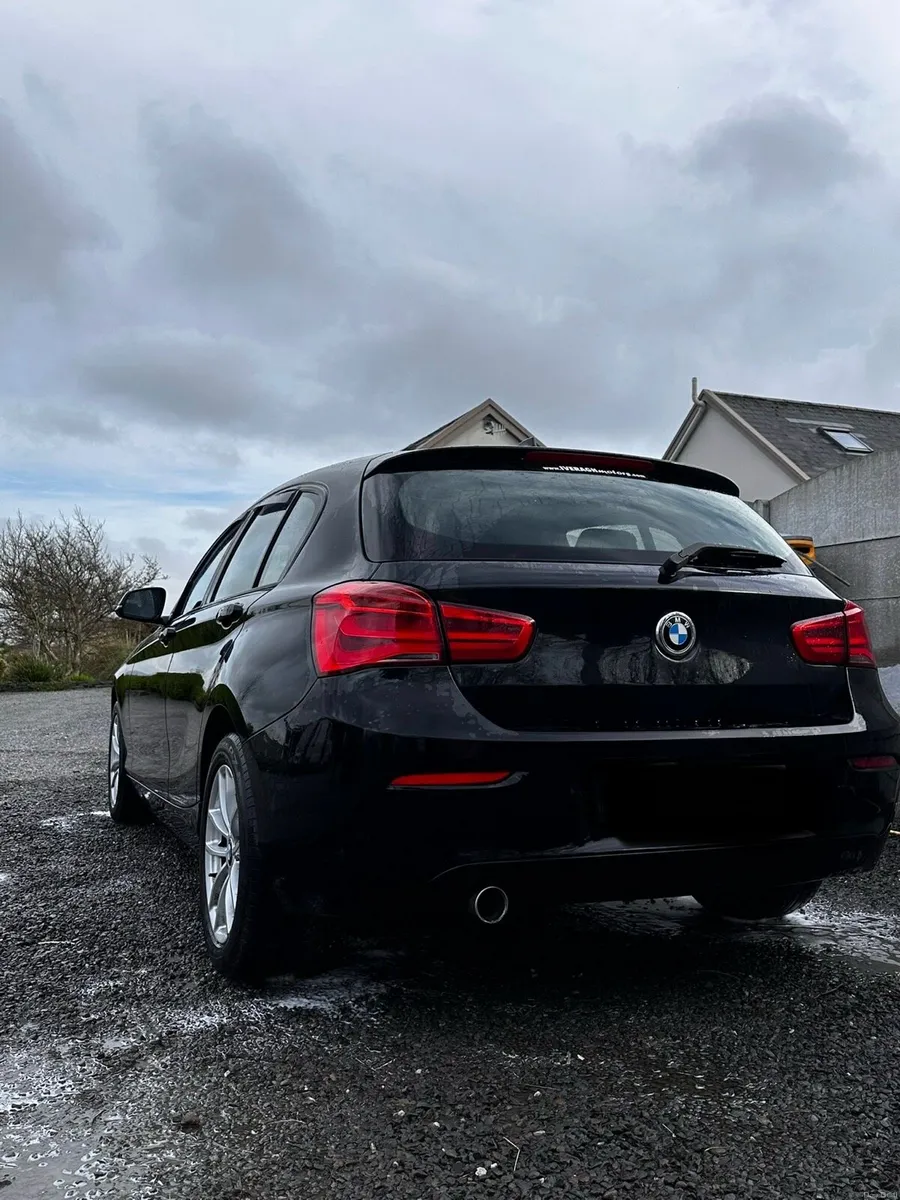 BMW series 1 - Image 4