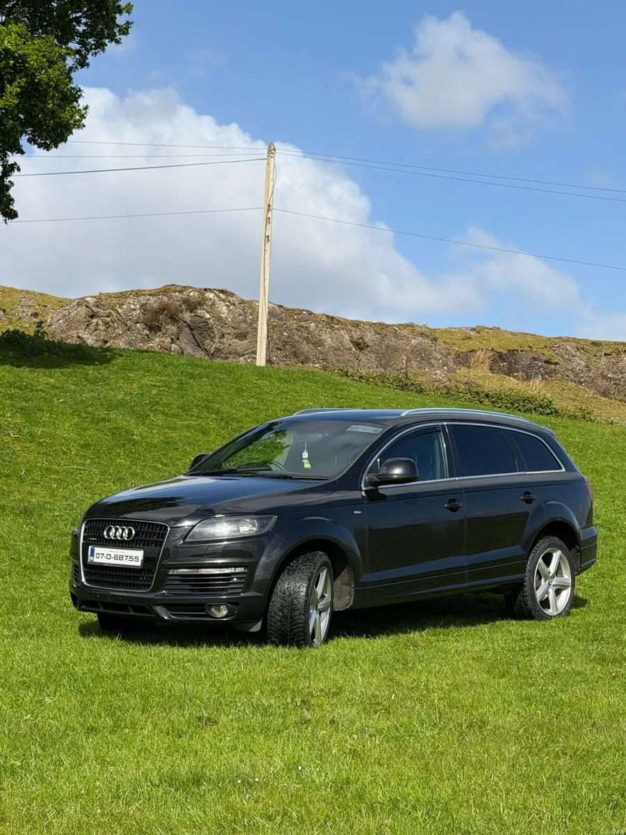 Audi Q7 - Image 6