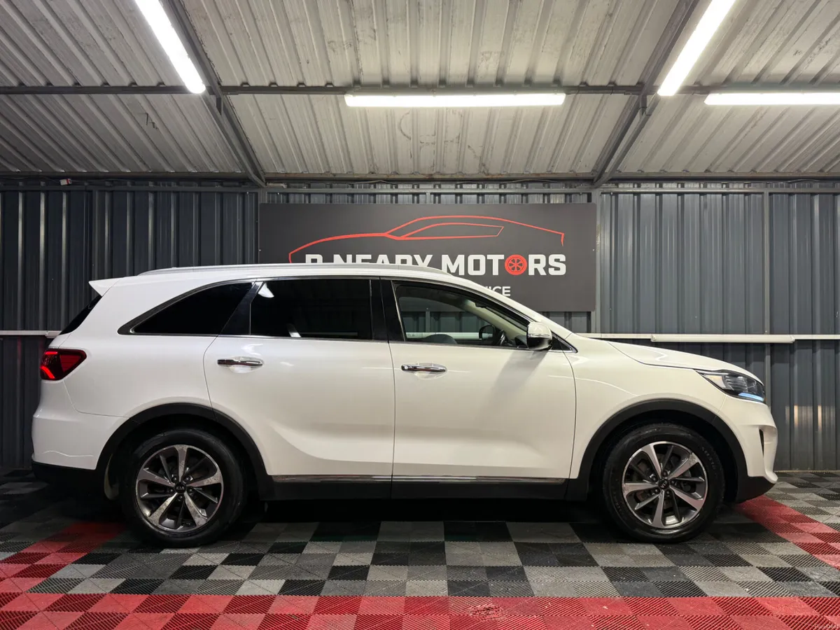 2019 Kia Sorento 2.2 K2 High-Spec Manual - Image 4