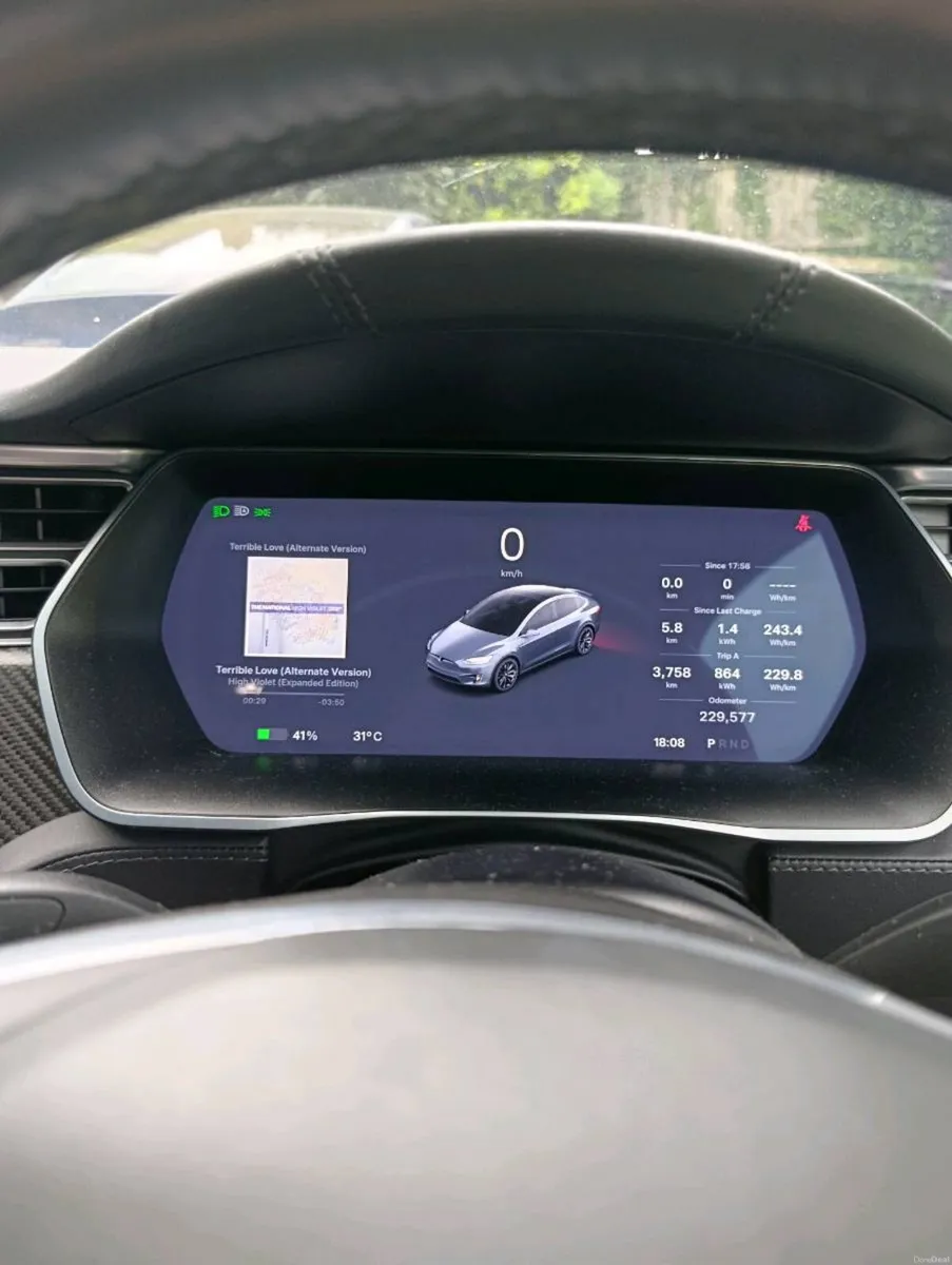 Tesla Model X 100D 7 seater - Image 6