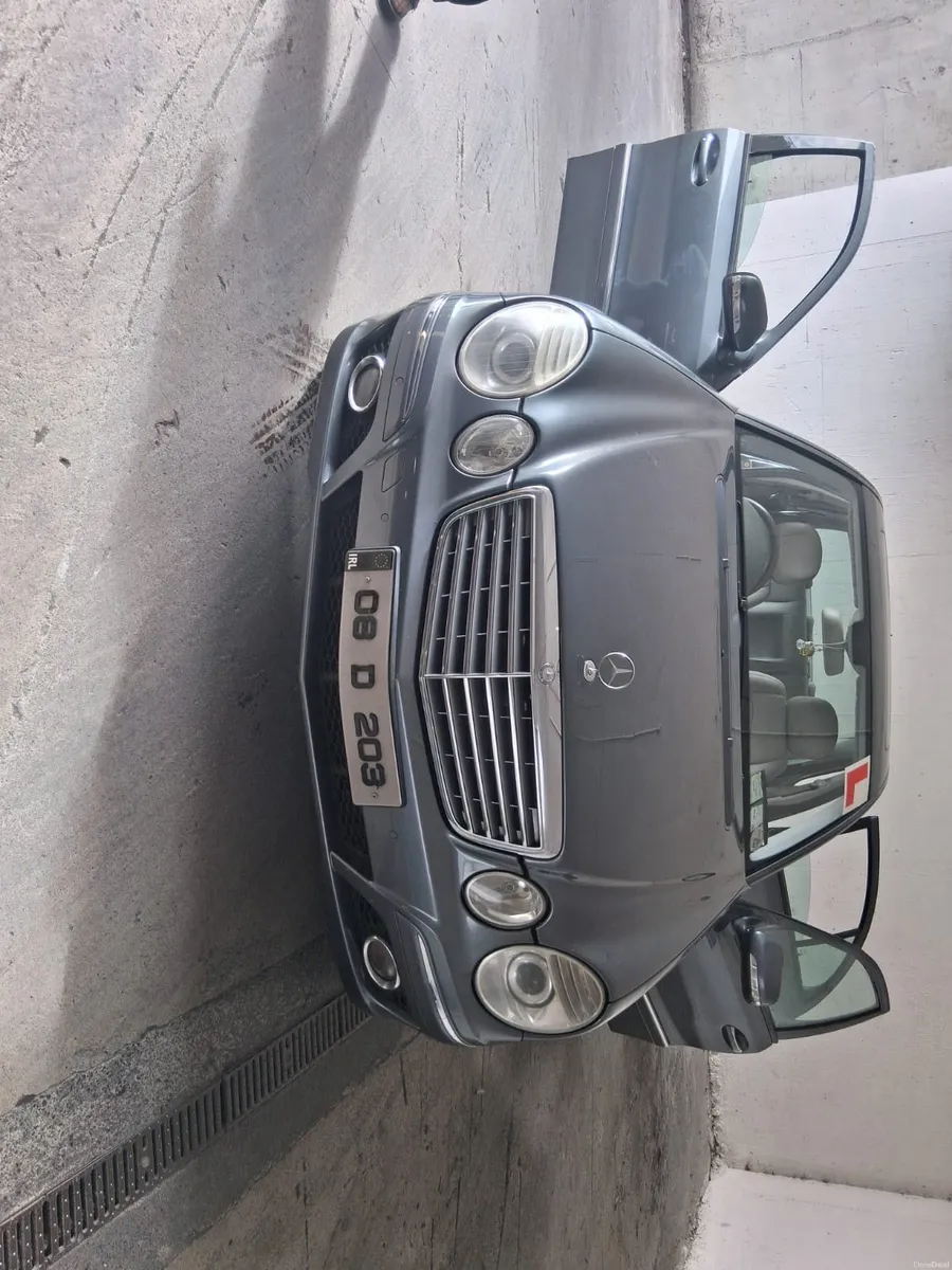 Mercedes e200 sunroof - Image 3