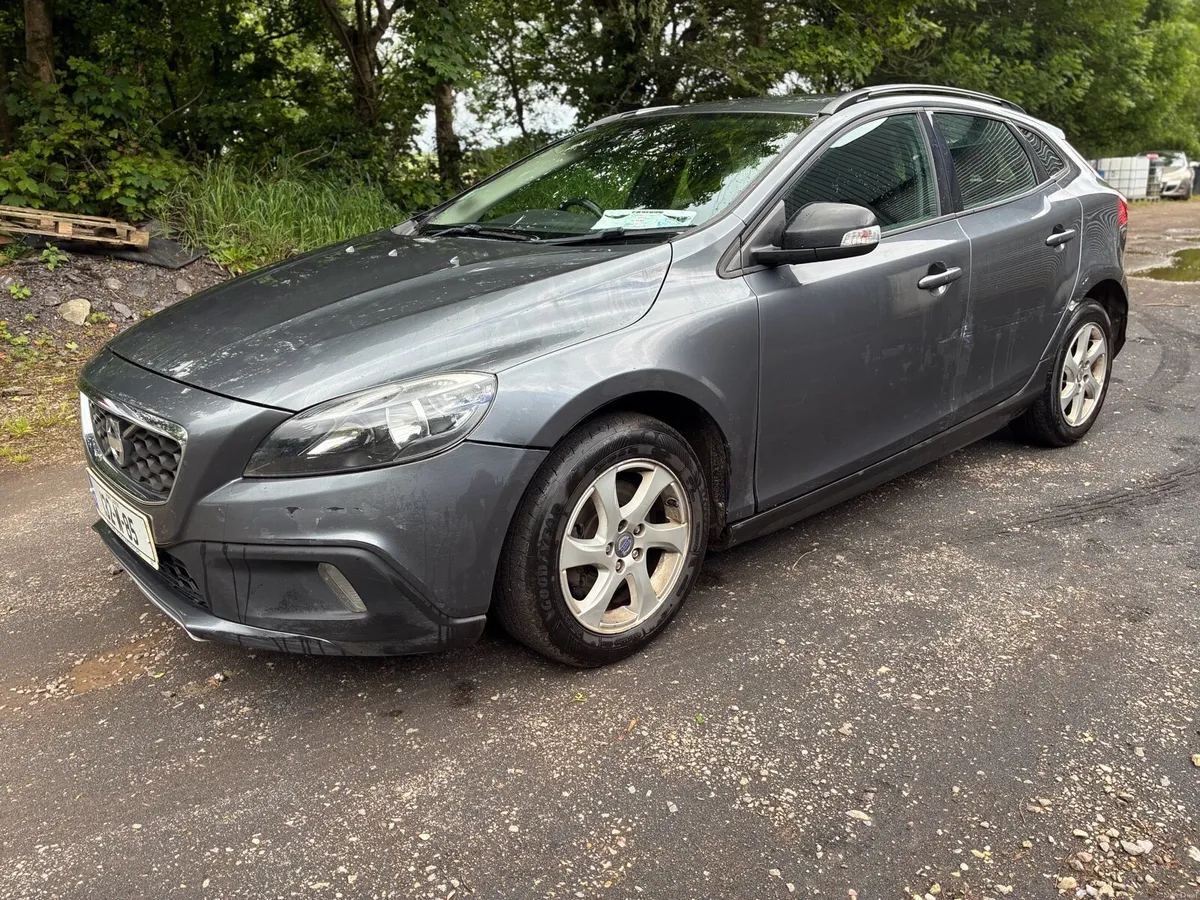 131 VOLVO V40 1.6D CROSS COUNTRY NEW NCT! - Image 3