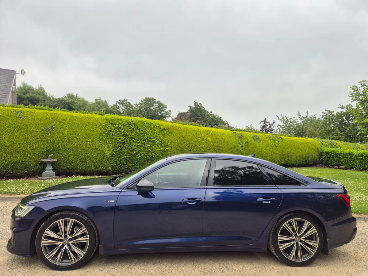 2019'AUDI A6 40 TDI S-Line Black edition - Image 2