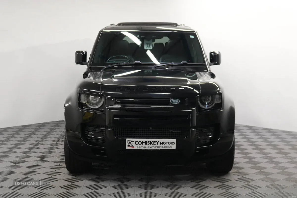 Land Rover Defender 110 D250 MHEV X-Dynamic SE - Image 2