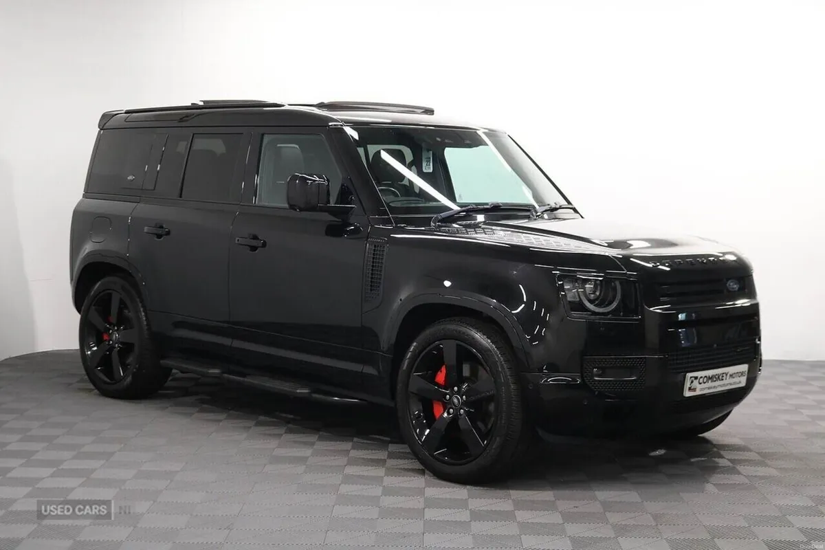 Land Rover Defender 110 D250 MHEV X-Dynamic SE - Image 1