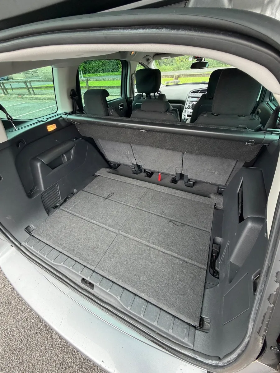 Peugeot 5008 2015•AUTO•NEW NCT - Image 2