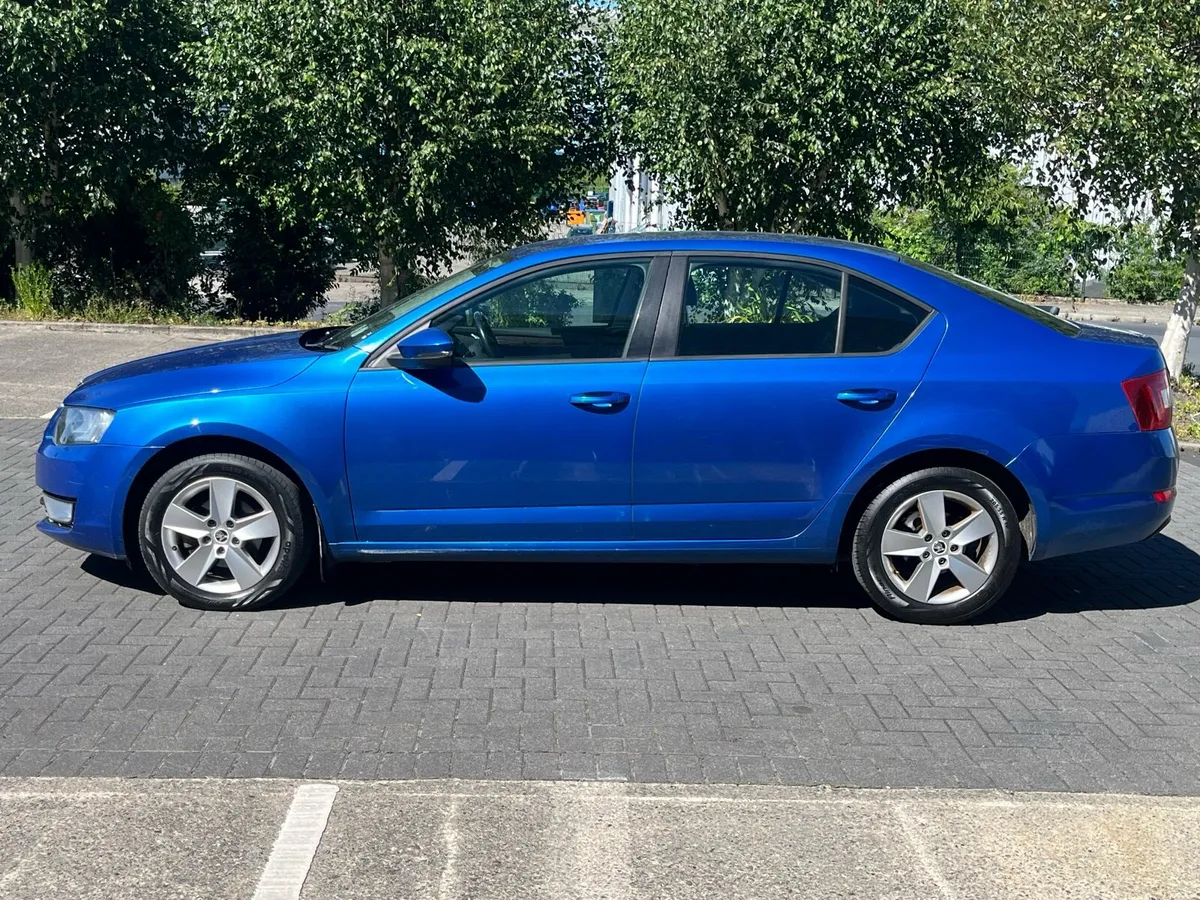 2015 Octavia, ONLY 190k km, NCT 5/27 - Image 2