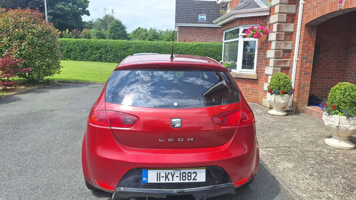 SEAT Leon 2011 - Image 2