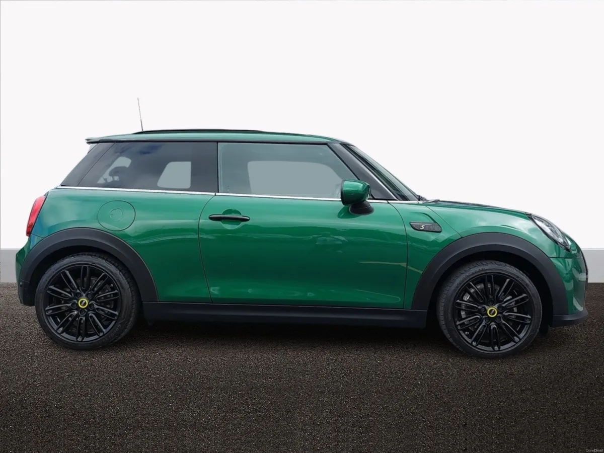 Mini Cooper 2024 - Stunning Low Mileage Mini - Image 3