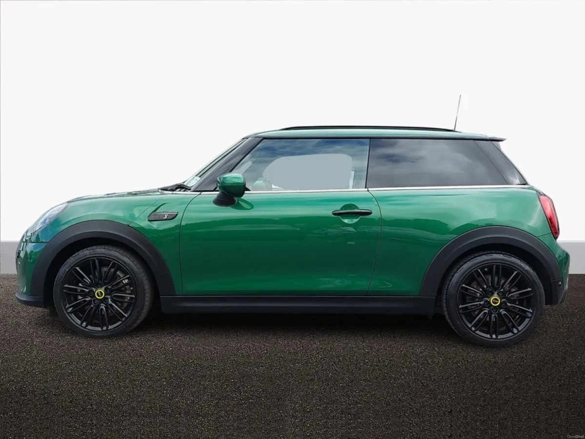 Mini Cooper 2024 - Stunning Low Mileage Mini - Image 5