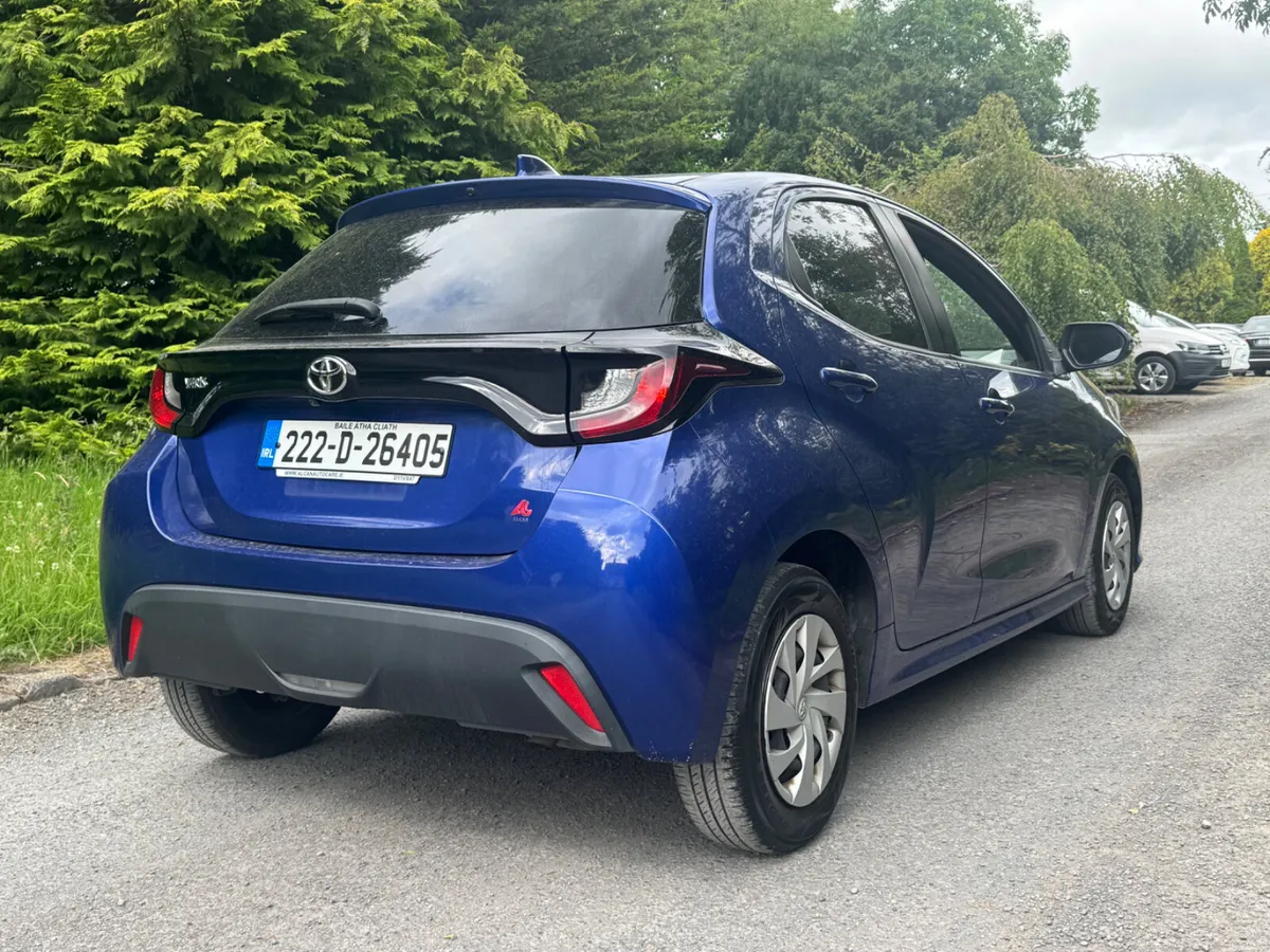 22 TOYOTA YARIS 1.0 Auto - Image 3