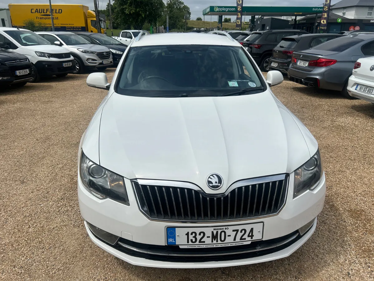 Skoda Superb 2.0 TDI SE - Image 2