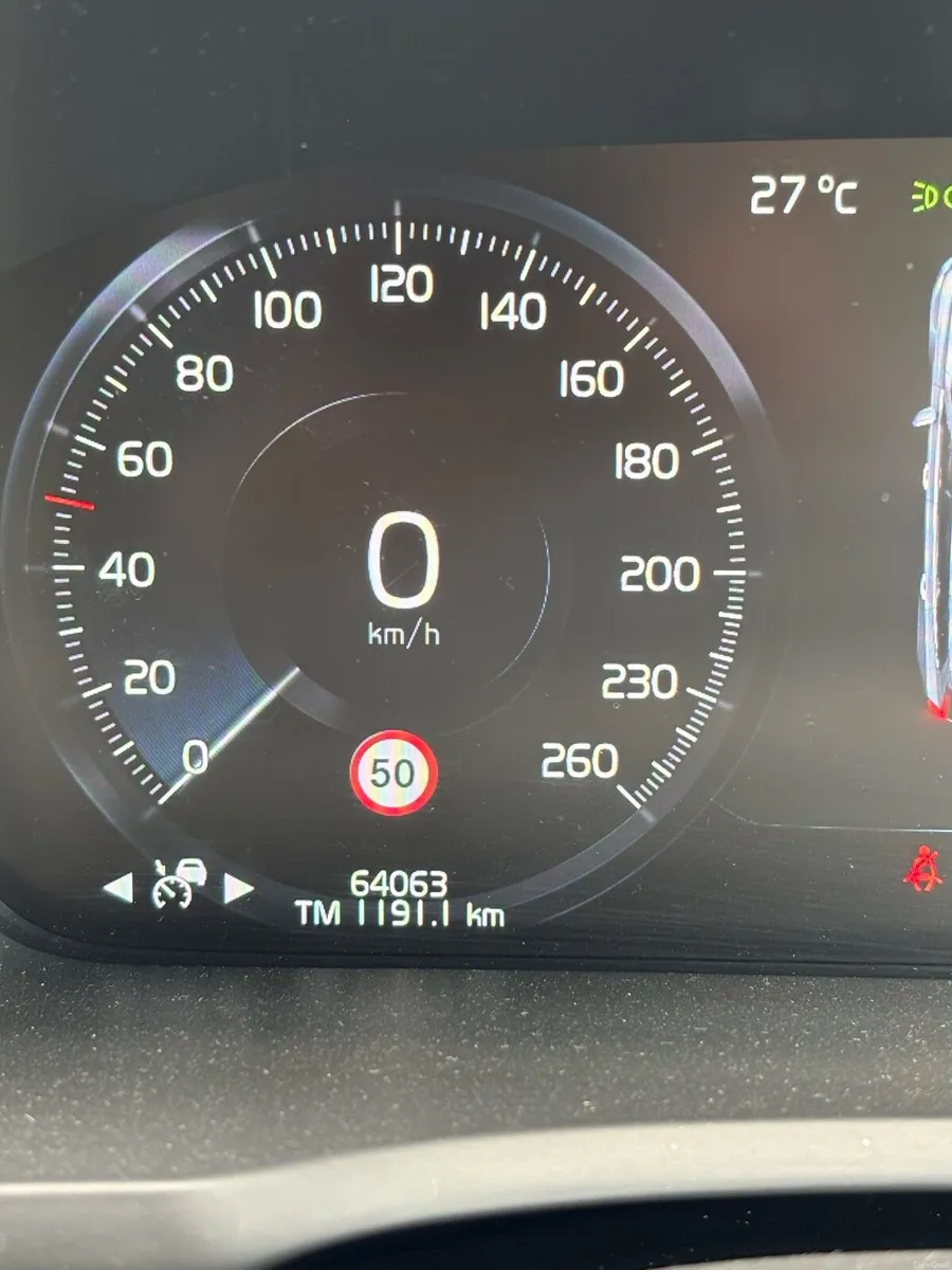 2021 Volvo XC90 R‑Design T8 Recharge - Image 1