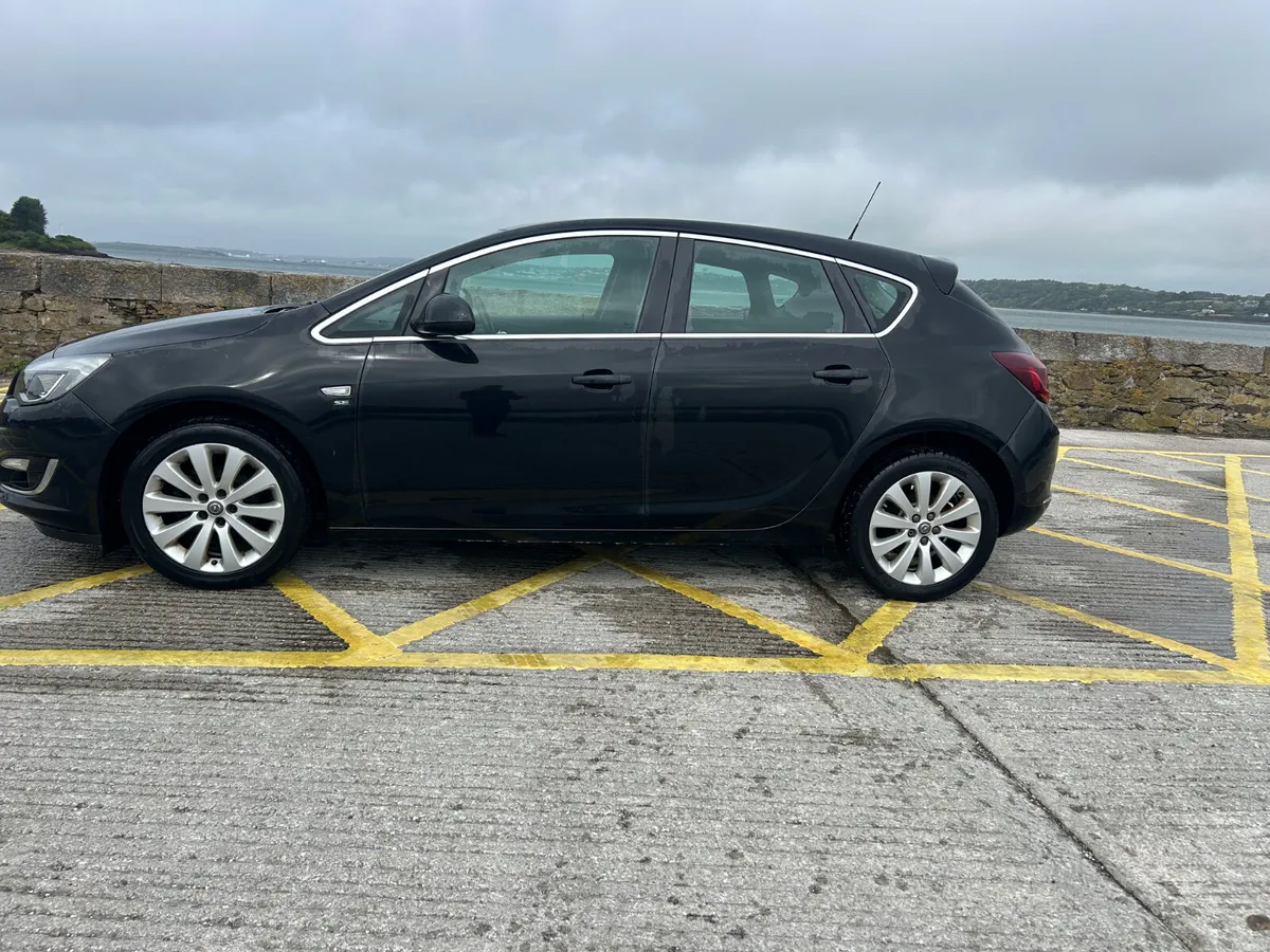 Opel Astra 2014 - Image 3
