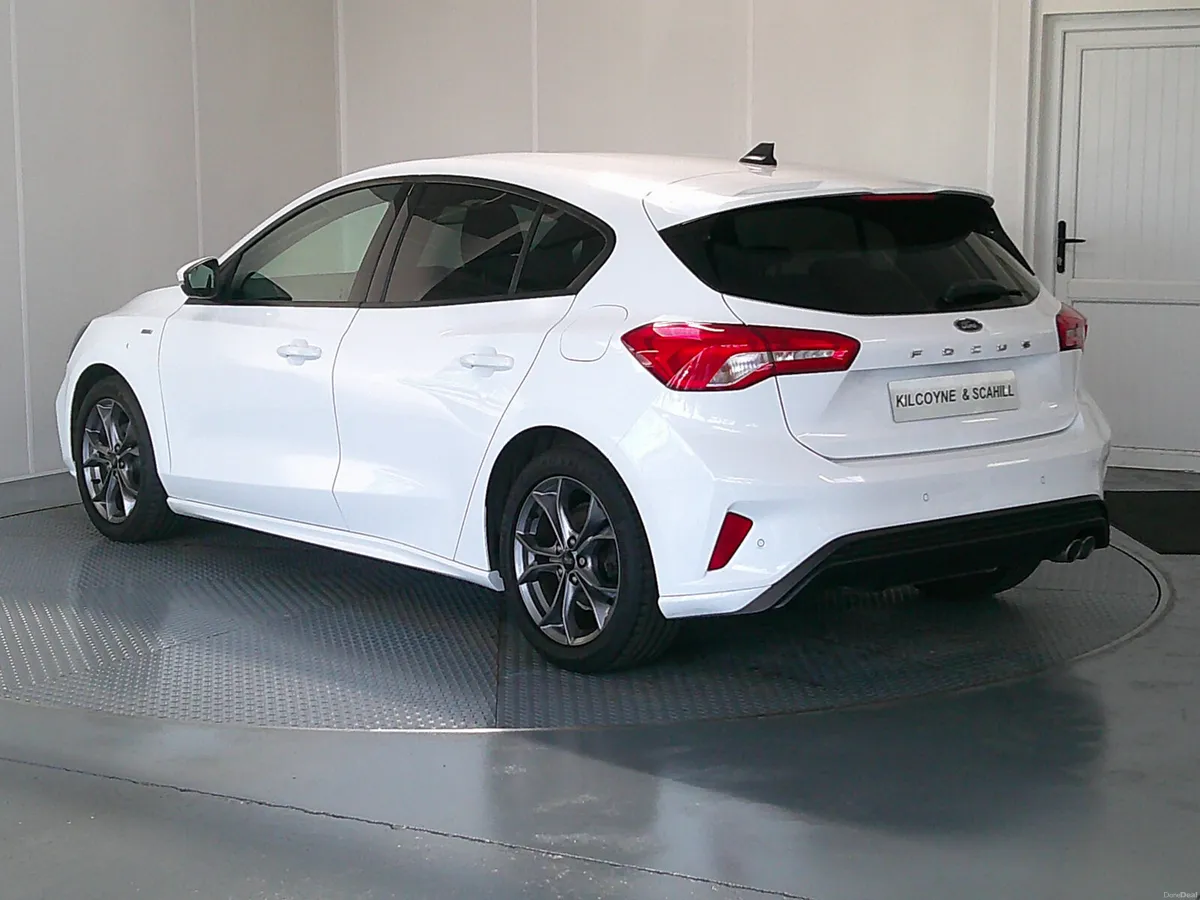 Ford Focus 2021 - Image 5