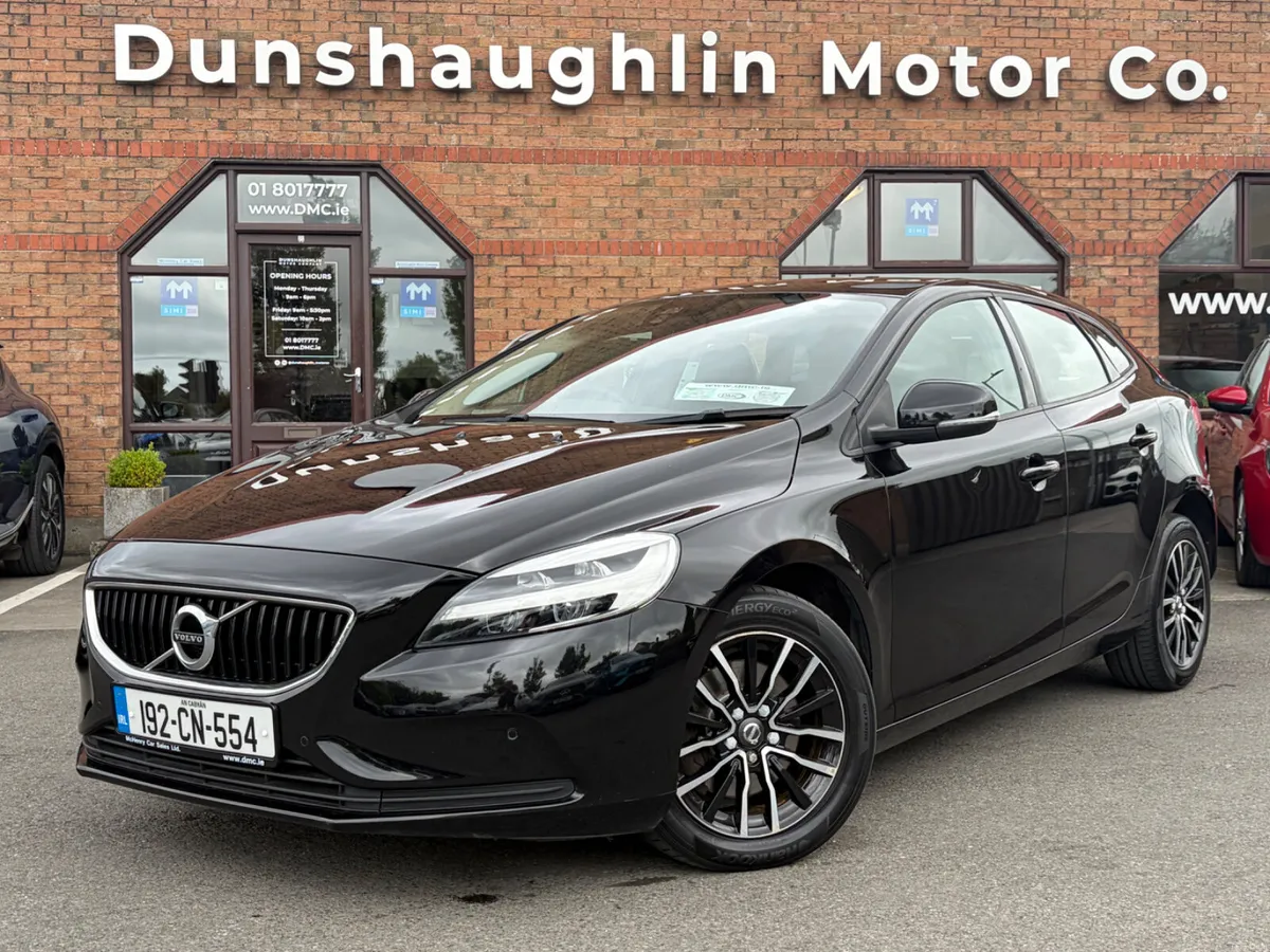 192 Volvo V40 Momentum 1.5 Petrol T2 - Image 1
