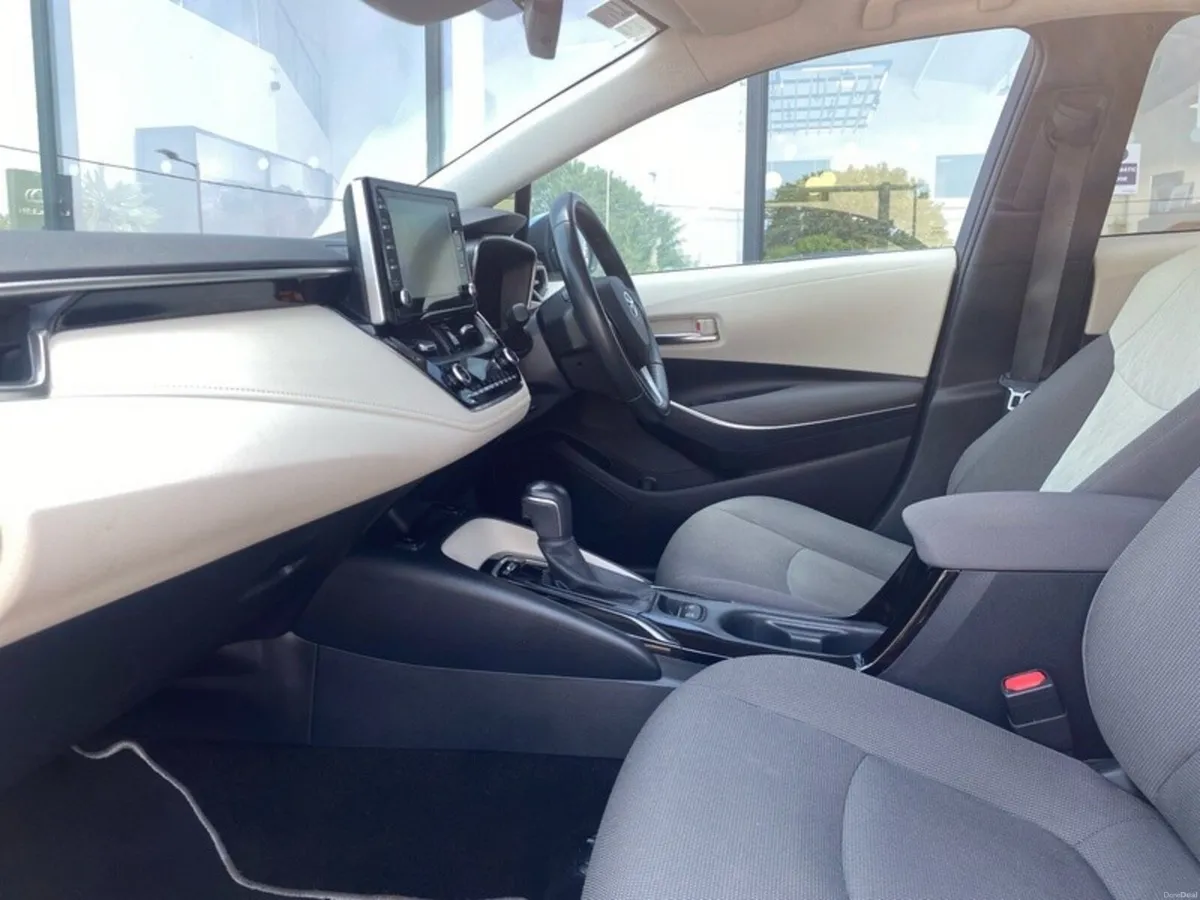Toyota Corolla HYB LUNA SPORT 4DR AUTO SA - Image 6