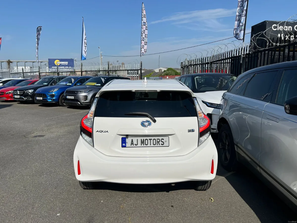 2021 TOYOTA AQUA 1.5 HYBRID - Image 6