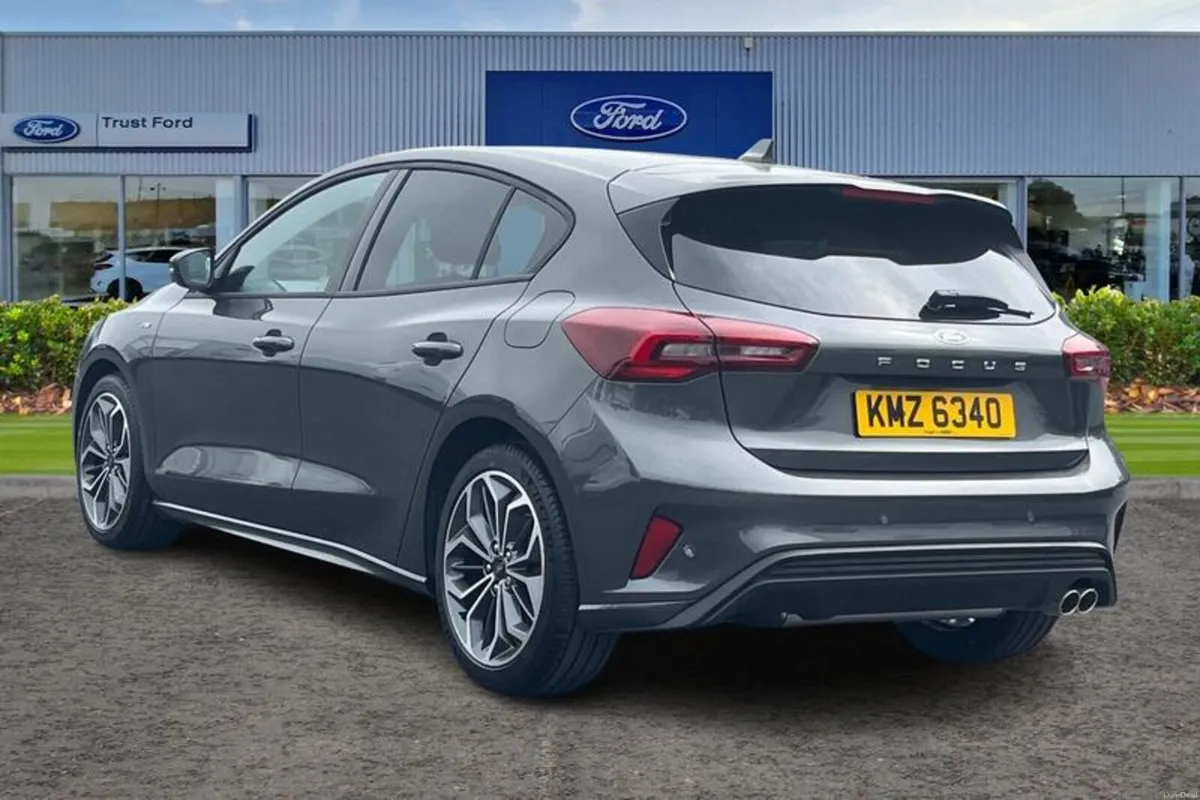 Ford Focus ST-Line X - Image 2