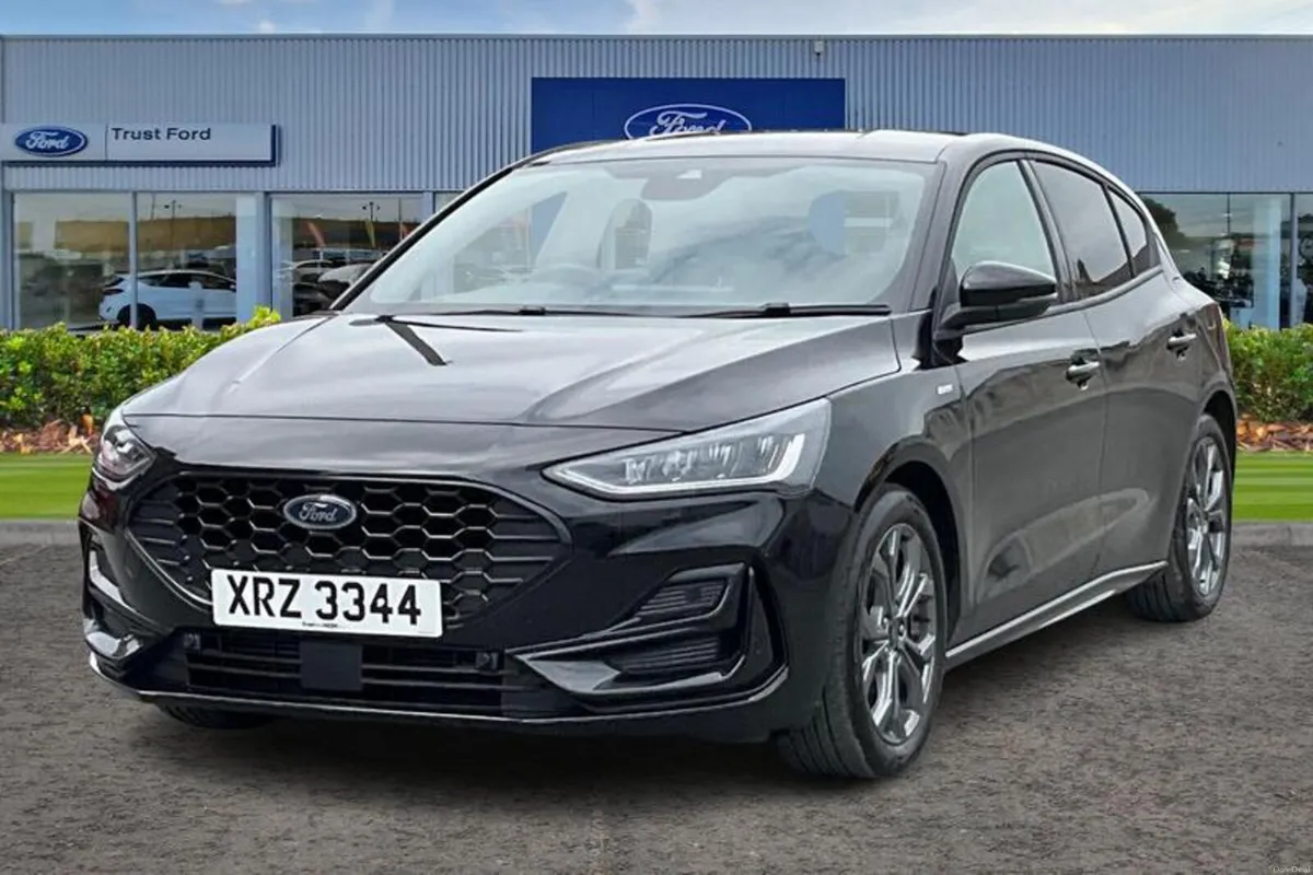 Ford Focus 1.0T EcoBoost MHEV ST-Line Hatchback 5d - Image 5