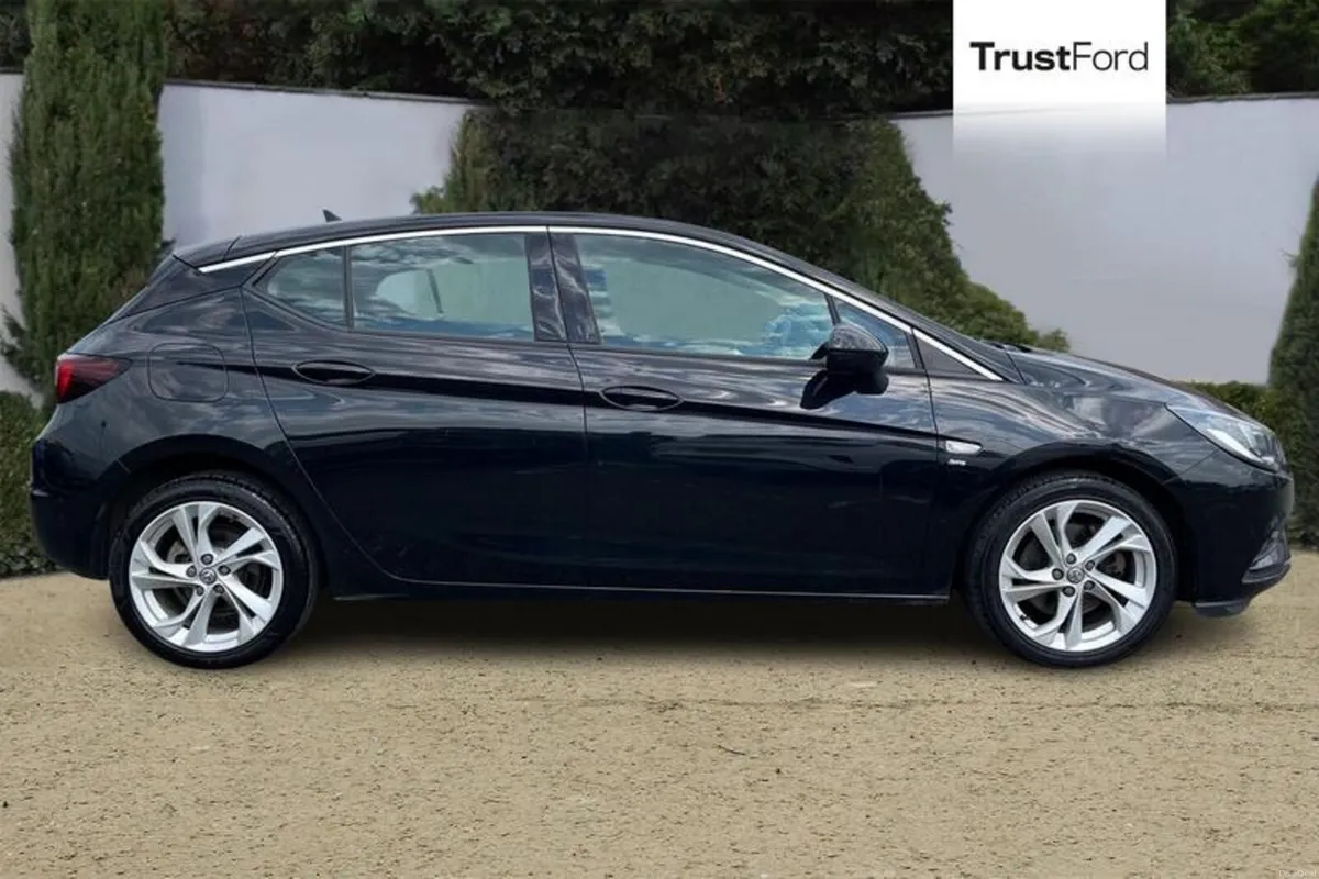 Vauxhall Astra SRi Nav - Image 3