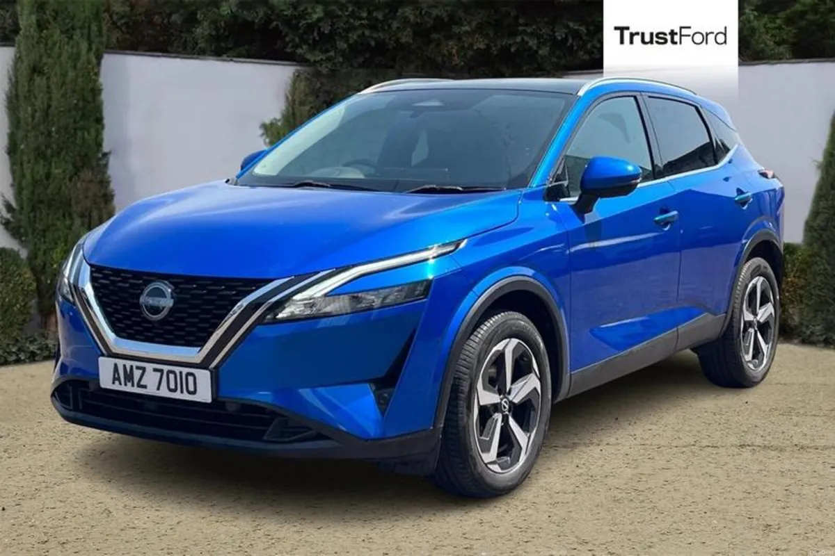 Nissan Qashqai 1.3 DiG-T MH N-Connecta 5dr- Parkin - Image 5