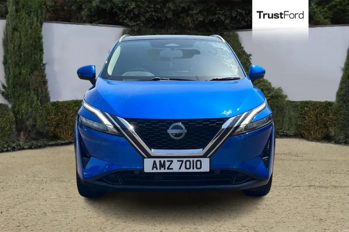 Nissan Qashqai 1.3 DiG-T MH N-Connecta 5dr- Parkin - Image 6