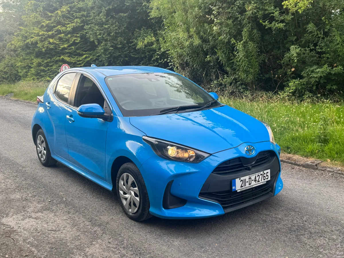 2021 YARIS 1.0 AUTOMATIC.. ONLY 28kms - Image 2