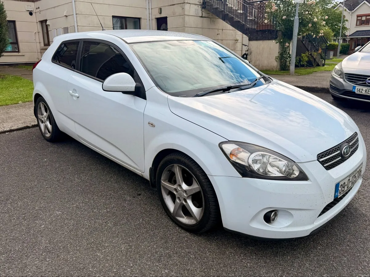 Kia pro Ceed 2009 2l diesel - Image 2