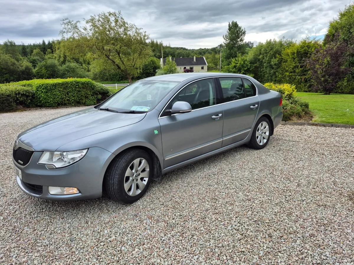 Skoda Superb 2011 - Image 3