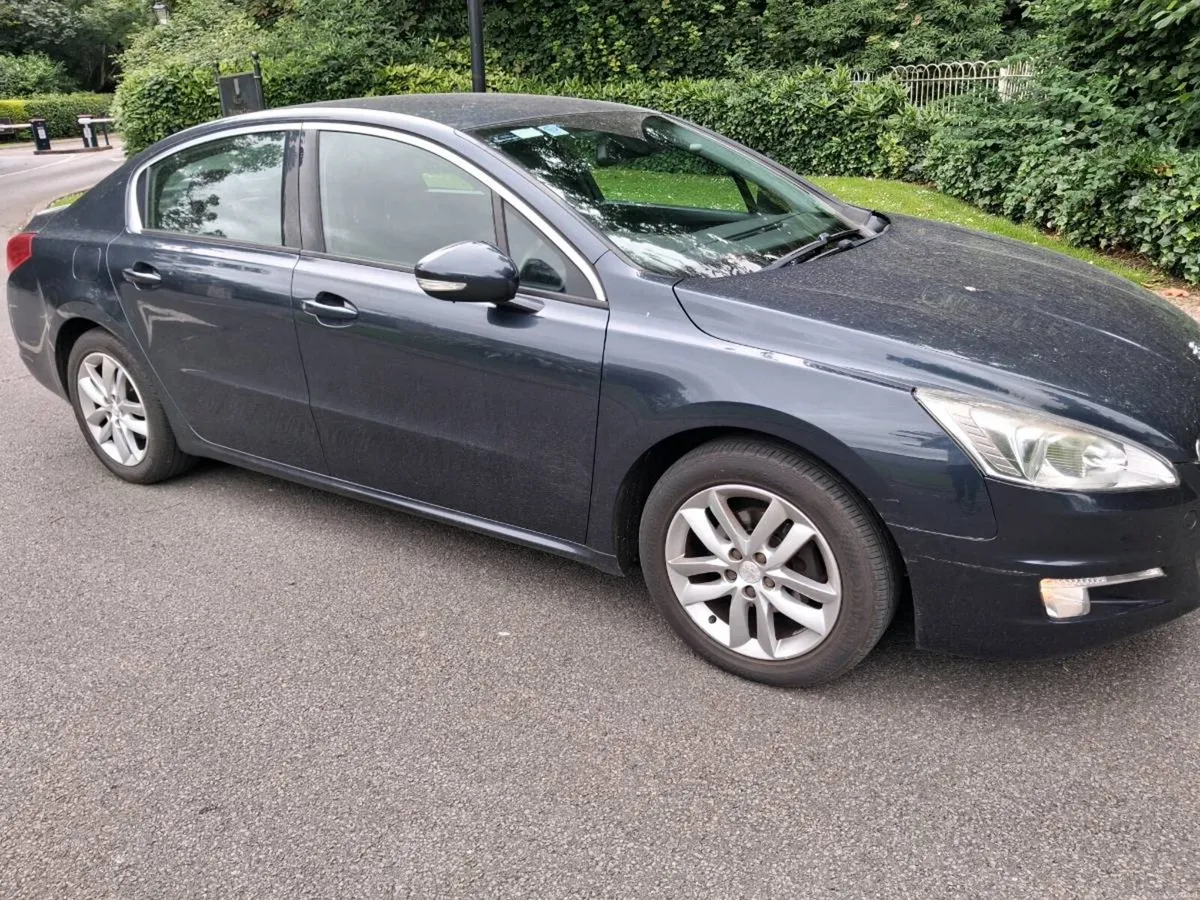 Car - Image 3