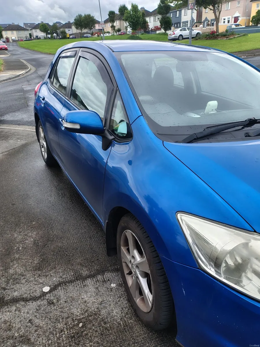 Toyota Auris 2012 - Image 4