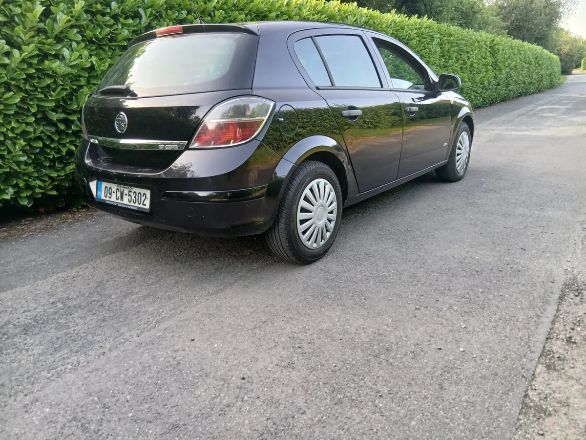 Opel Astra - Image 2