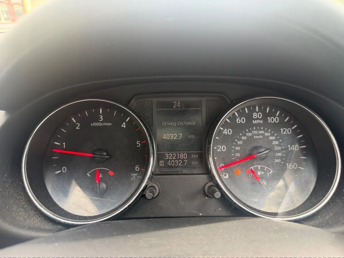 Nissan Qashqai+2 2010 - Image 2