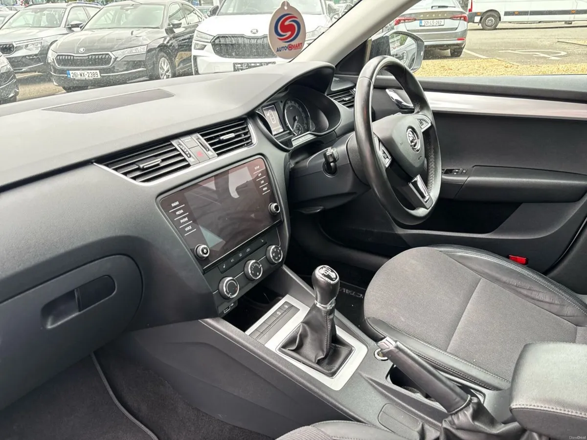 Skoda Octavia Soleil 1.6TDI 115HP - Image 3
