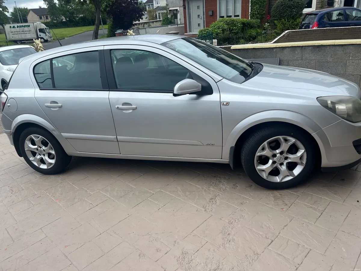 Car - Image 1