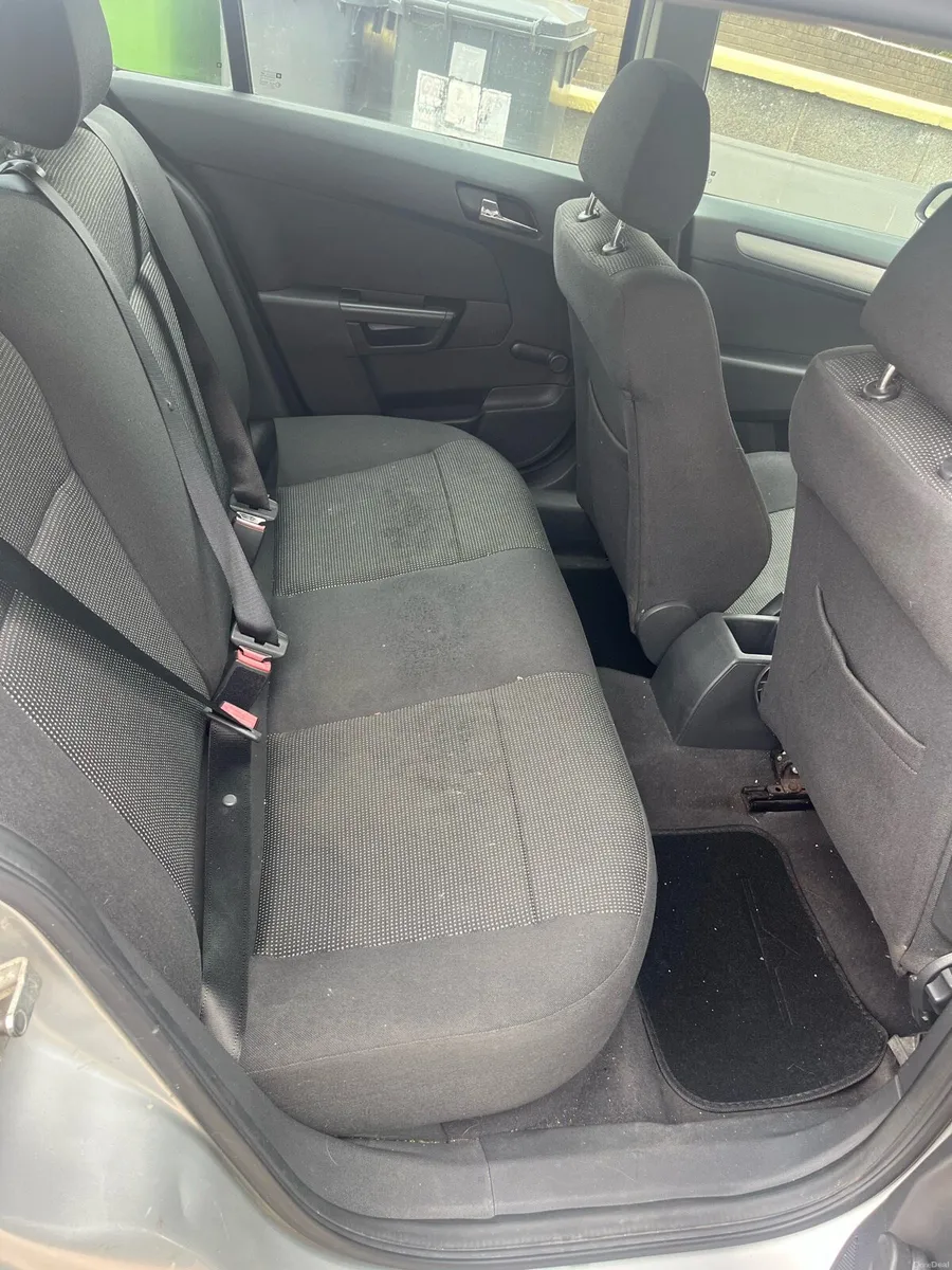 Car - Image 5