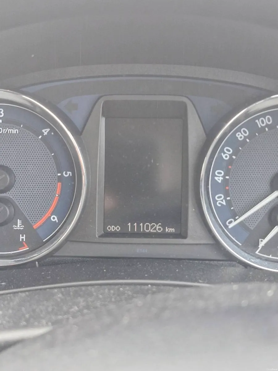 Car - Image 4