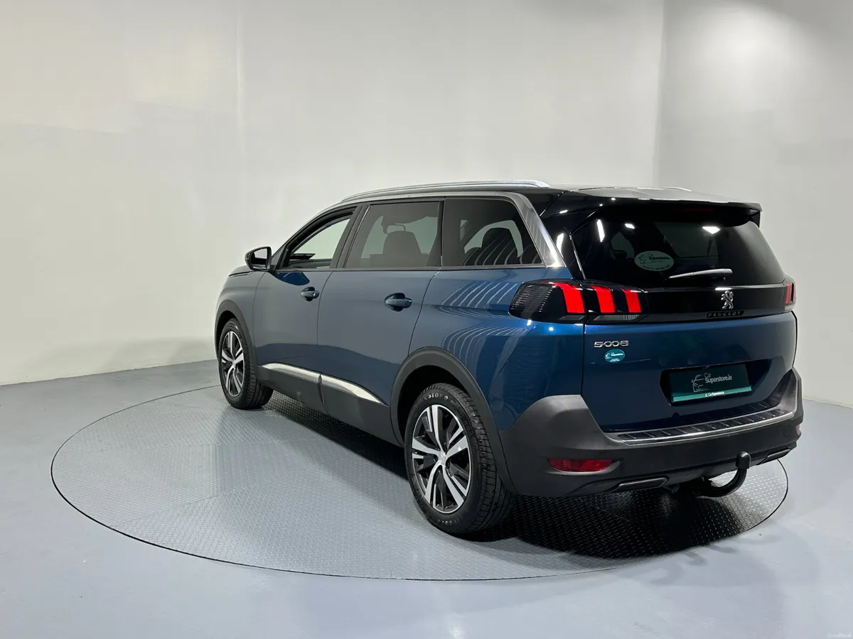 Peugeot 5008 Allure 1.5 Blue HDI 130 BHP 222 - Image 5