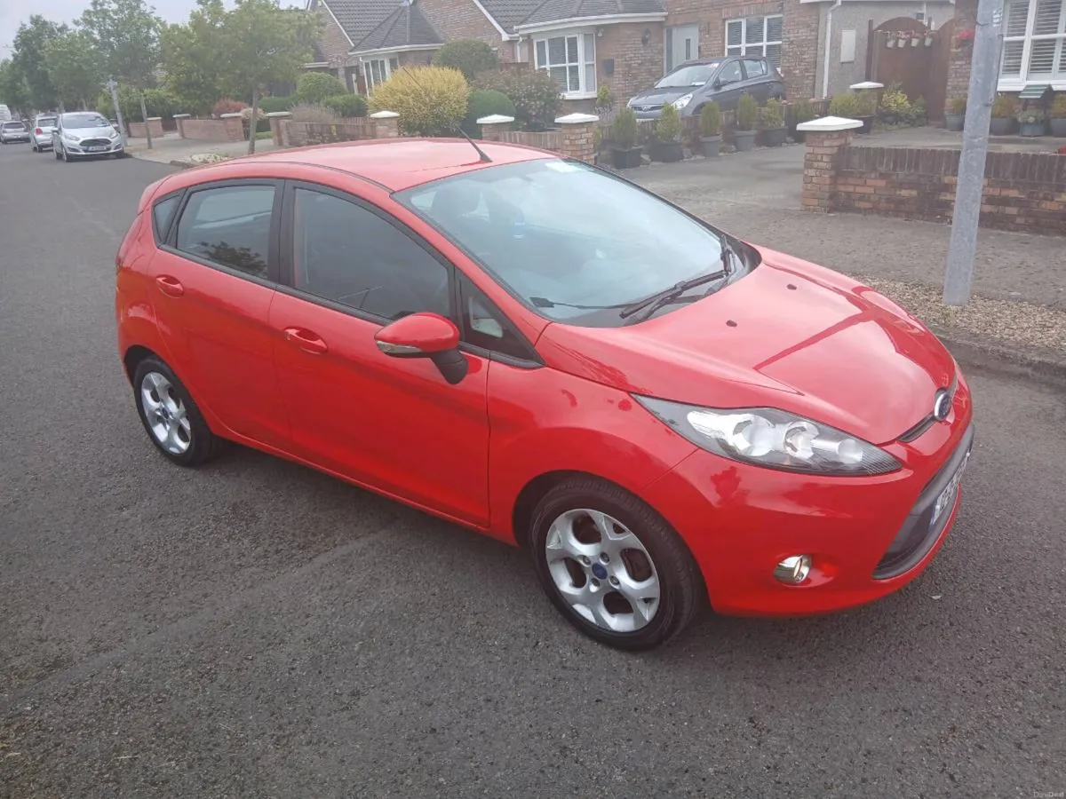 FORD FIESTA 1.2 ABSOLUTELY SPOTLESS - Image 2