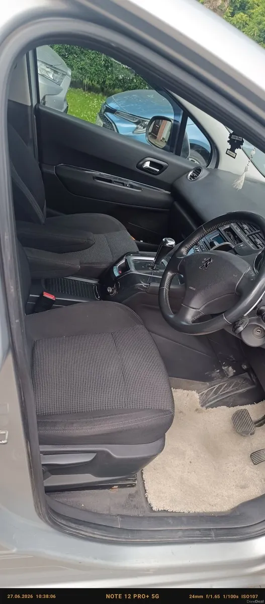 Peugeot 5008 2011 - Image 5